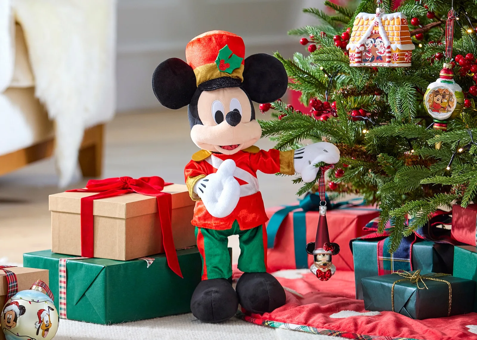Mickey Mouse and Family Christmas Collection Nutcracker Holiday Plushes