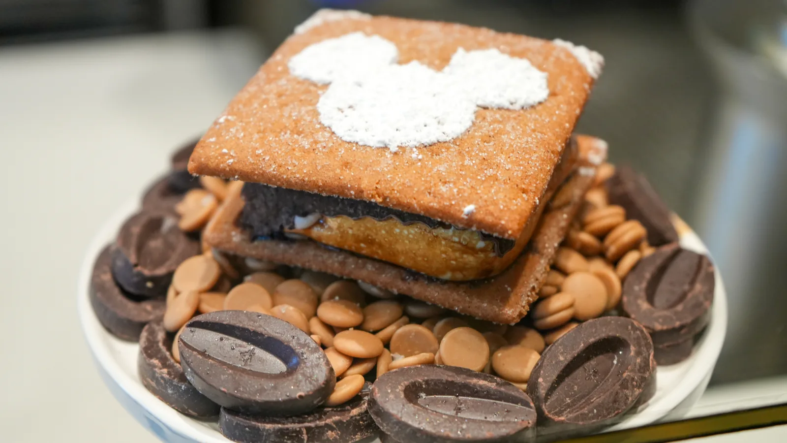 Sample outdoor kitchen offering - artisanal s'mores dessert