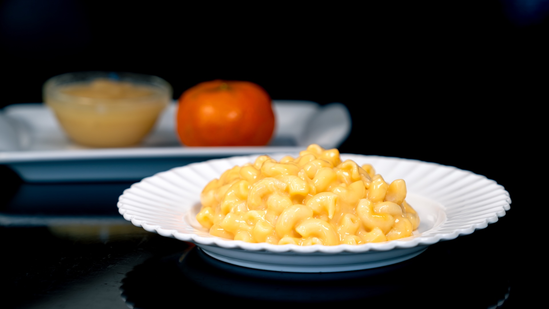 Galactic Grill mac and cheese with applesauce and mandarin orange