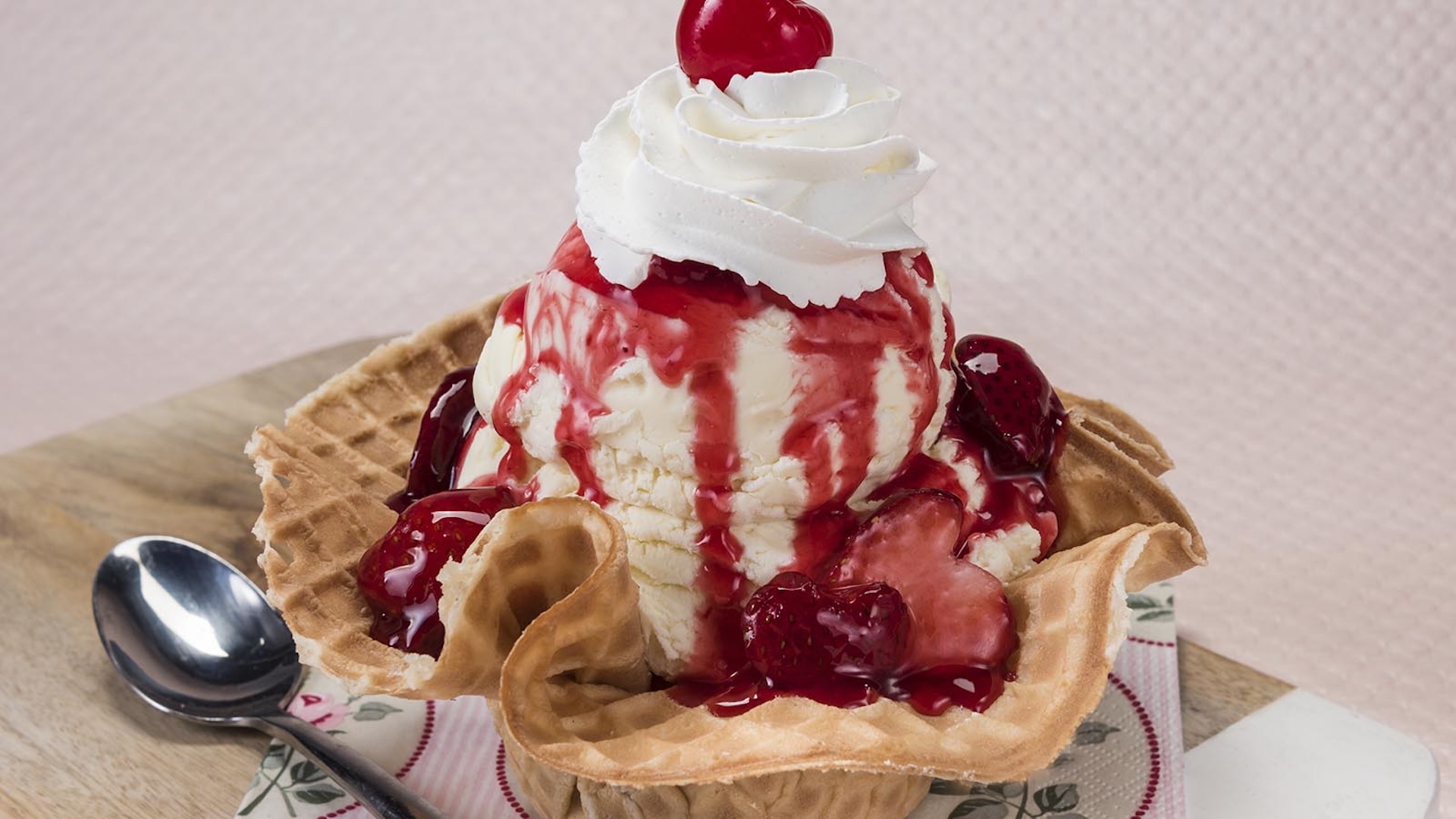 Gibson Girl Ice Cream Parlor's hand-scooped sundae