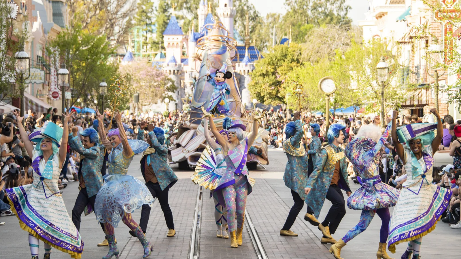 Disneyland's Tomorrowland is Getting a Major Reimagining