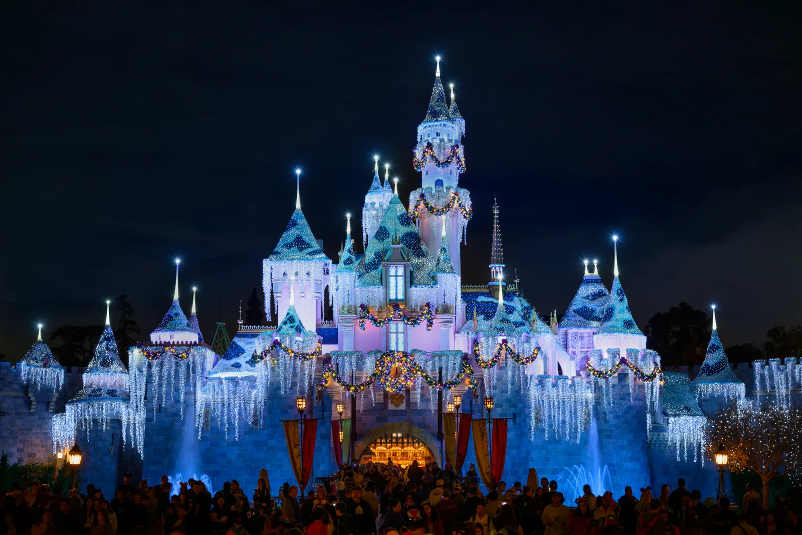 Everything you need to know about the 2026 holidays at Disneyland