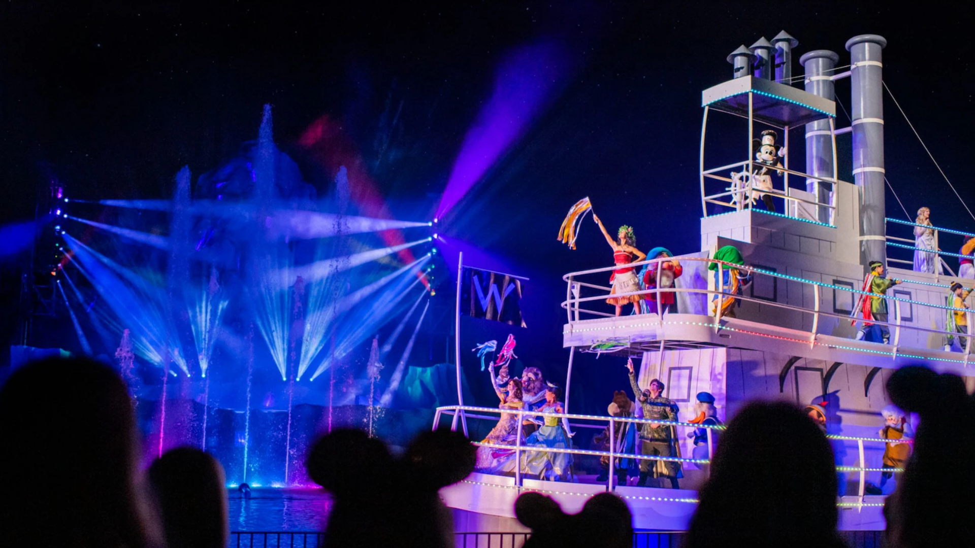Moana appears in Fantasmic! at Disney's Hollywood Studios