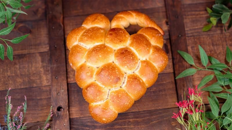 Bunch of Grapes Pull-apart Bread